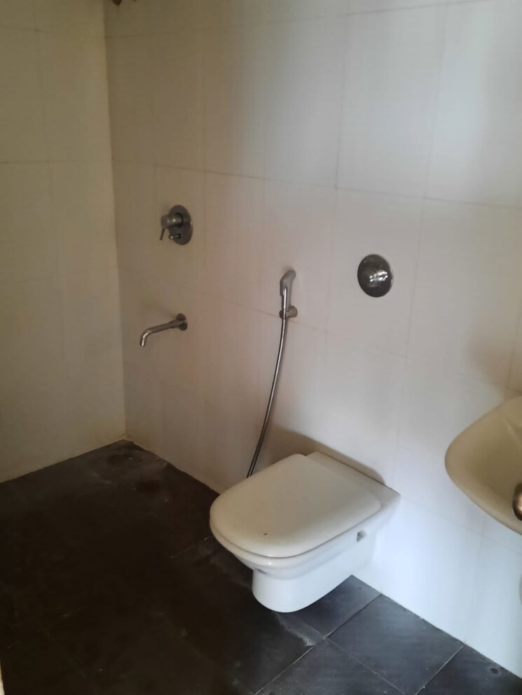 Bathroom, lodha-casa-bella-gold 2 Bedroom 918 Sq.Ft. Apartment In Dombivli East Thane 7715136