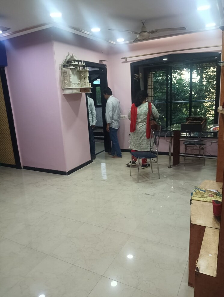  Parking, vasant-mandar-chs 2 Bedroom 722 Sq.Ft. Apartment In Vasant Vihar Thane 7715182