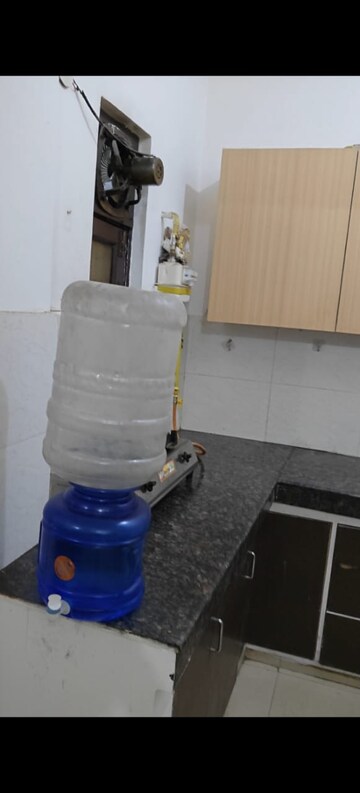 रेसिडेंशियल घर वर्ग फुट फॉर रेंट इन सेक्टर 12 नोएडा  7715269