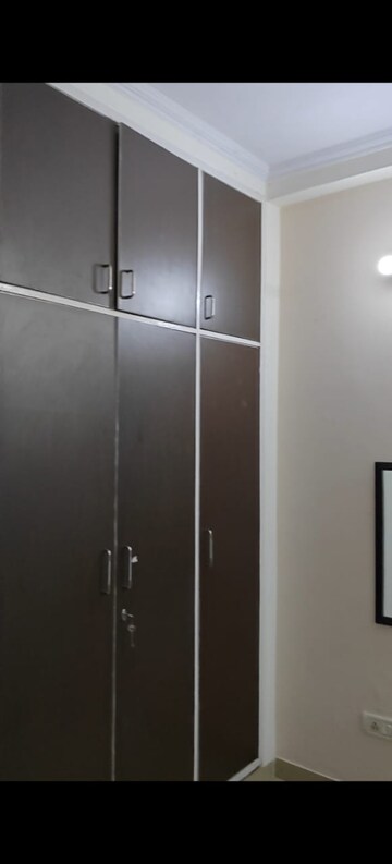 रेसिडेंशियल घर वर्ग फुट फॉर रेंट इन सेक्टर 12 नोएडा  7715269