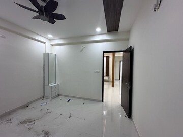 Room in 3 BHK Apartment at Manikonda – for Sale