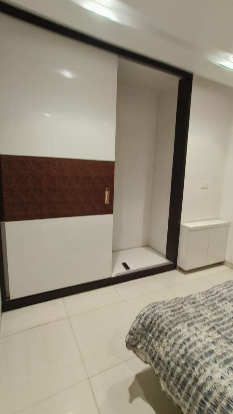Room, gala-pride-park 1 Bedroom 440 Sq.Ft. Apartment In Manpada Thane 7715358