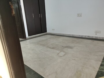 Room in 3.5 BHK Apartment at Sector 11 Dwarka – for Sale