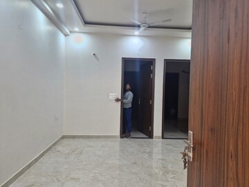 रेसिडेंशियल बिल्डर फ्लोर वर्ग फुट फॉर रेंट इन निति खंड ग़ाज़ियाबाद  7715398