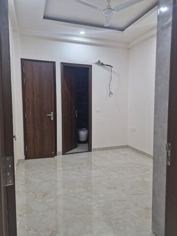 रेसिडेंशियल बिल्डर फ्लोर वर्ग फुट फॉर रेंट इन निति खंड ग़ाज़ियाबाद  7715398