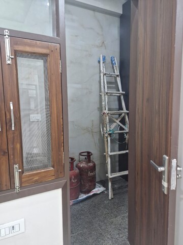 रेसिडेंशियल बिल्डर फ्लोर वर्ग फुट फॉर रेंट इन निति खंड ग़ाज़ियाबाद  7715398