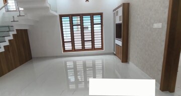Room in 4 BHK Independent House at Thrippunithura – for Sale