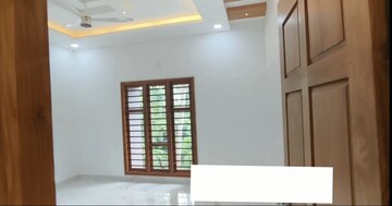 Room in 4 BHK Independent House at Thrippunithura – for Sale