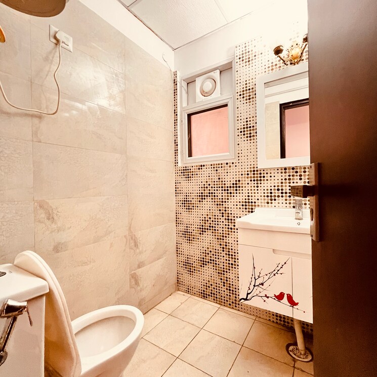 Bathroom, nimbus-the-hyde-park 3 Bedroom 1550 Sq.Ft. Apartment In Sector 78 Noida 7715622