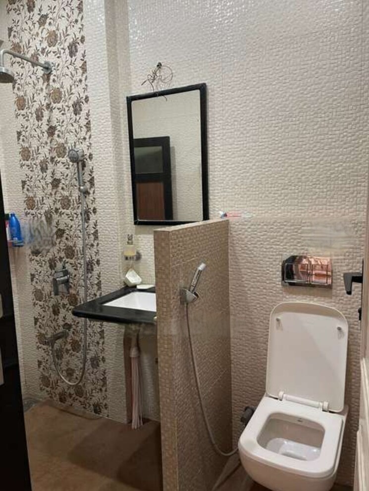 Bathroom, hiranandani-estate-greenwood 2 Bedroom 1050 Sq.Ft. Apartment In Ghodbunder Road Thane 7715647