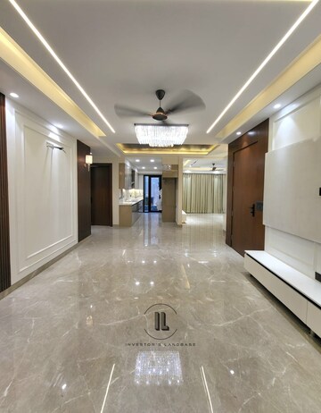 Living Room in 3.5 BHK Builder Floor at SS Southend Floors, South City 2 – for Sale