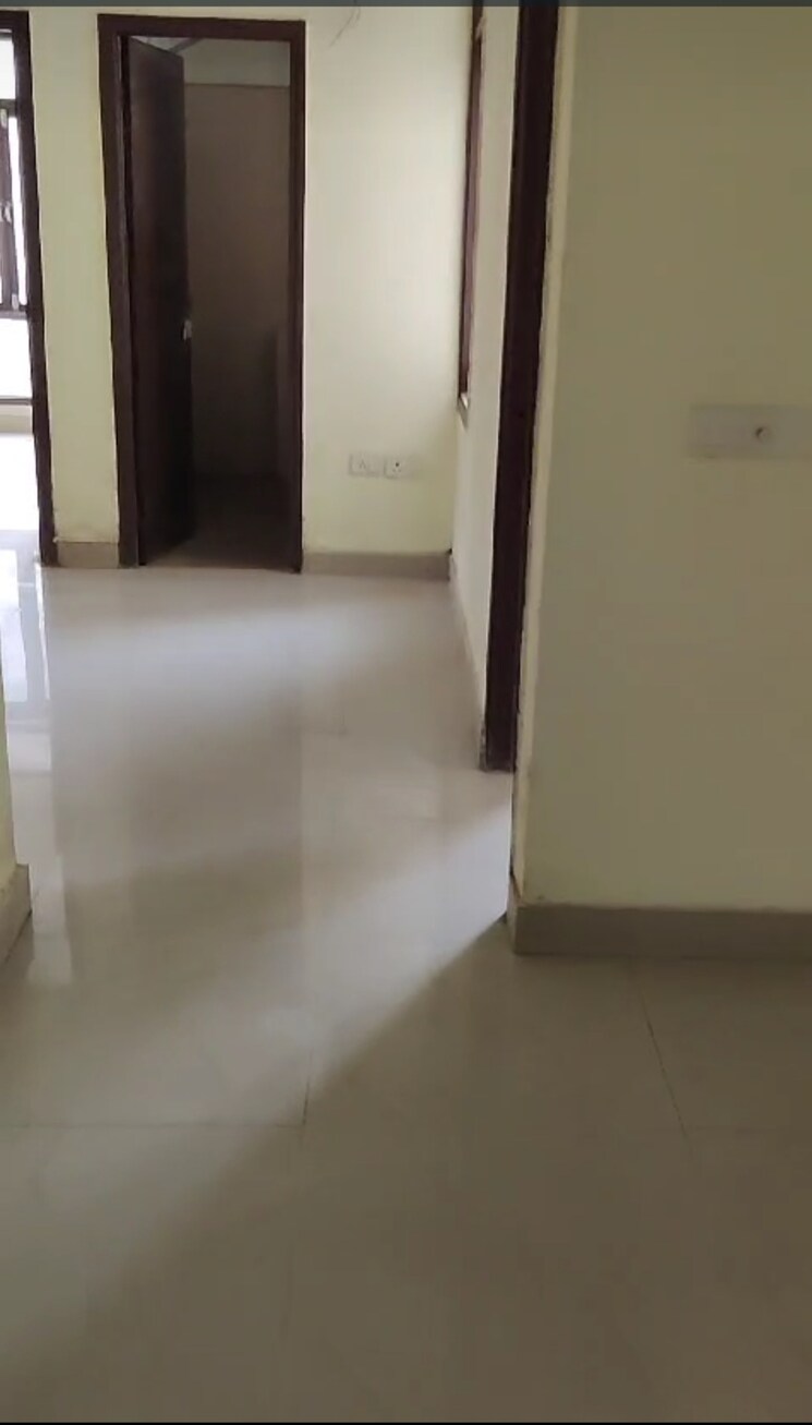 Room, srs-royal-hills 2.5 Bedroom 1133 Sq.Ft. Apartment In Sector 87 Faridabad 7715884