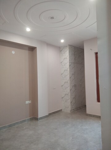 Building Lobby in 2 BHK Independent House at Sector 23 – for Rent
