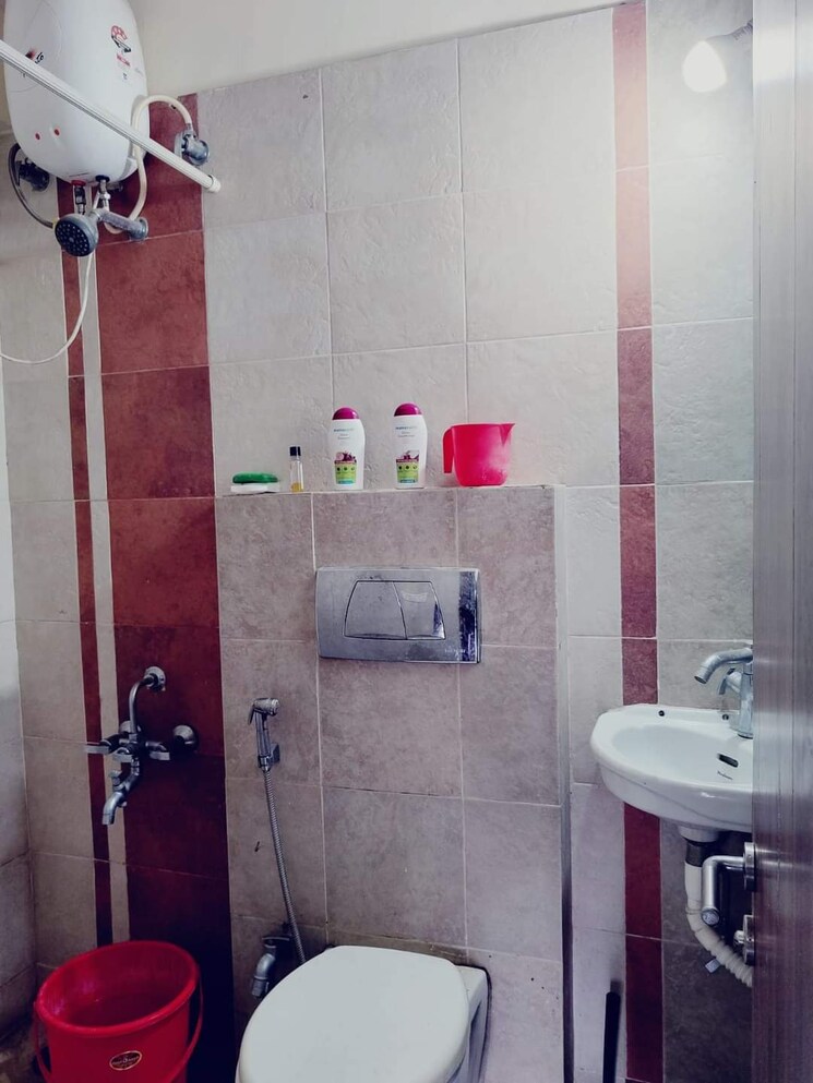 Bathroom, kukreja-heritage 1 Bedroom 687 Sq.Ft. Apartment In Dhanori Pune 7716181