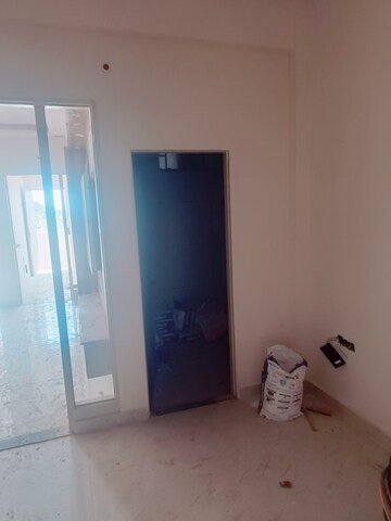 Room in 4 BHK Villa at Om Sarovar, Kalwar Road – for Sale