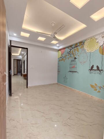 Room in 3 BHK Builder Floor at Sector 73 – for Sale