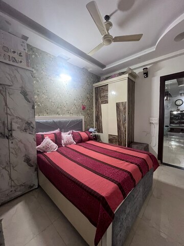 Bedroom in 3 BHK Builder Floor at Shakti Khand 2 – for Sale
