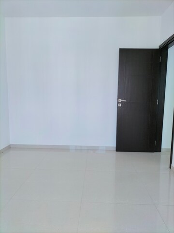 Room in 2 BHK Apartment at Lalani Grandeur, Goregaon East – for Sale