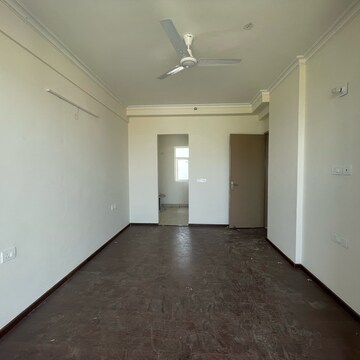 Room in 3 BHK Apartment at Pareena Coban Residences, Sector 99a – for Sale