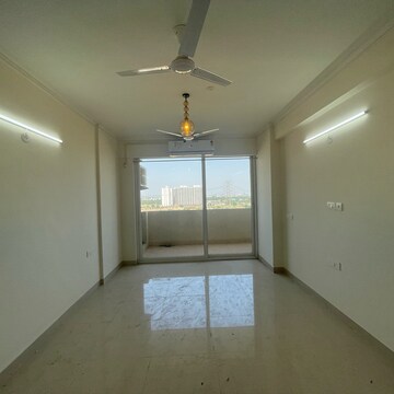 Room in 3 BHK Apartment at Pareena Coban Residences, Sector 99a – for Sale