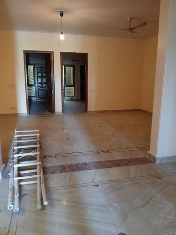 Furnished Amenities in 3 BHK Builder Floor at Palm Residency Chhatarpur, Chattarpur – for Rent