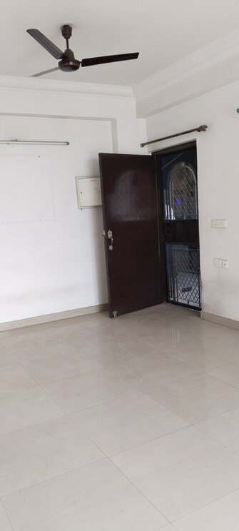 2 BHK Apartment For Rent in Ramprastha Greens Pearl Court Sector 9 Ghaziabad  7717744