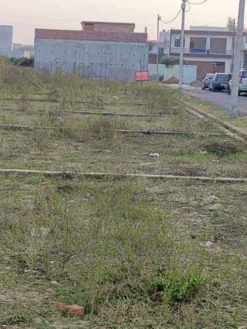  Plot – Garden View at Jankipuram - for Sale