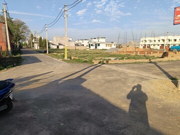  Plot For Sale in Jankipuram