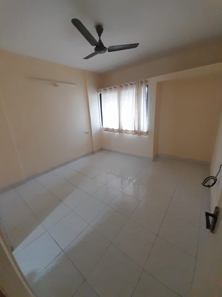 Master Bedroom, goel-ganga-hill-mist-garden 2 Bedroom 950 Sq.Ft. Apartment In Kondhwa Pune 7717819