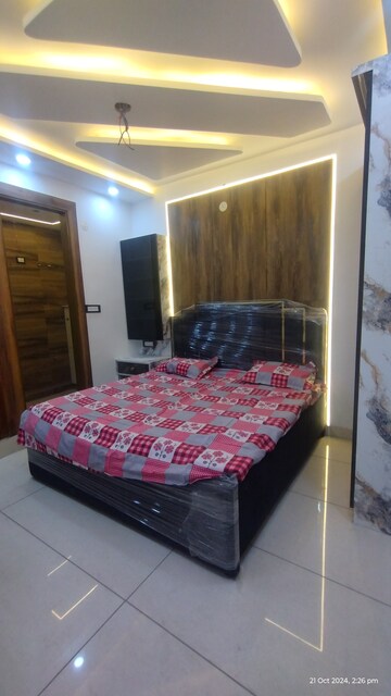 Furnished Amenities in 3 BHK Builder Floor at Uttam Nagar – for Sale