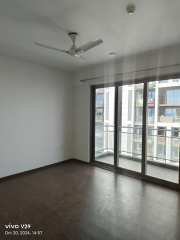 Room in 3 BHK Apartment at Tata Primanti-Tower Residences, Sector 72 – for Sale