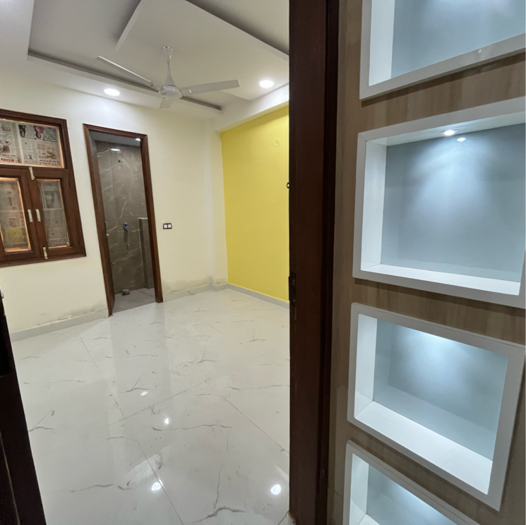 Room, sector 104 2 Bedroom 1000 Sq.Ft. Builder Floor In Sector 104 Noida 7718851