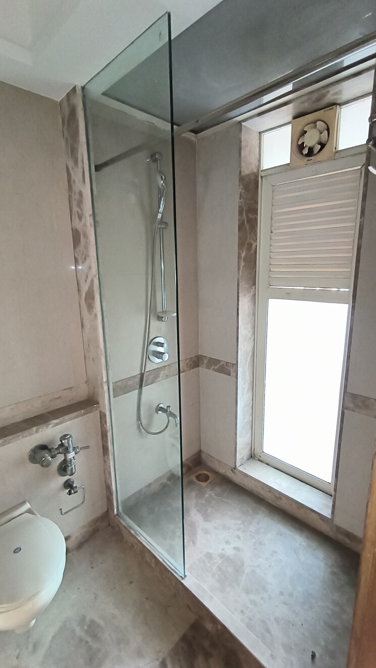 Bathroom, raheja-princess 3 Bedroom 1850 Sq.Ft. Apartment In Prabhadevi Mumbai 7719091