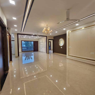 Parking in 3 BHK Builder Floor at Charmwood Village – for Sale