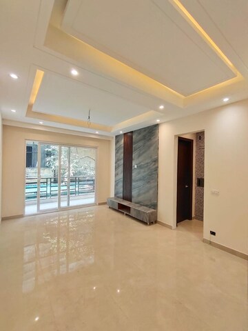 Room in 4 BHK Builder Floor at Ansal Api Versalia 2, Sector 67a – for Sale