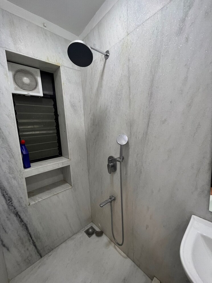 Bathroom, juhu 2 Bedroom 1400 Sq.Ft. Apartment In Juhu Mumbai 7719402
