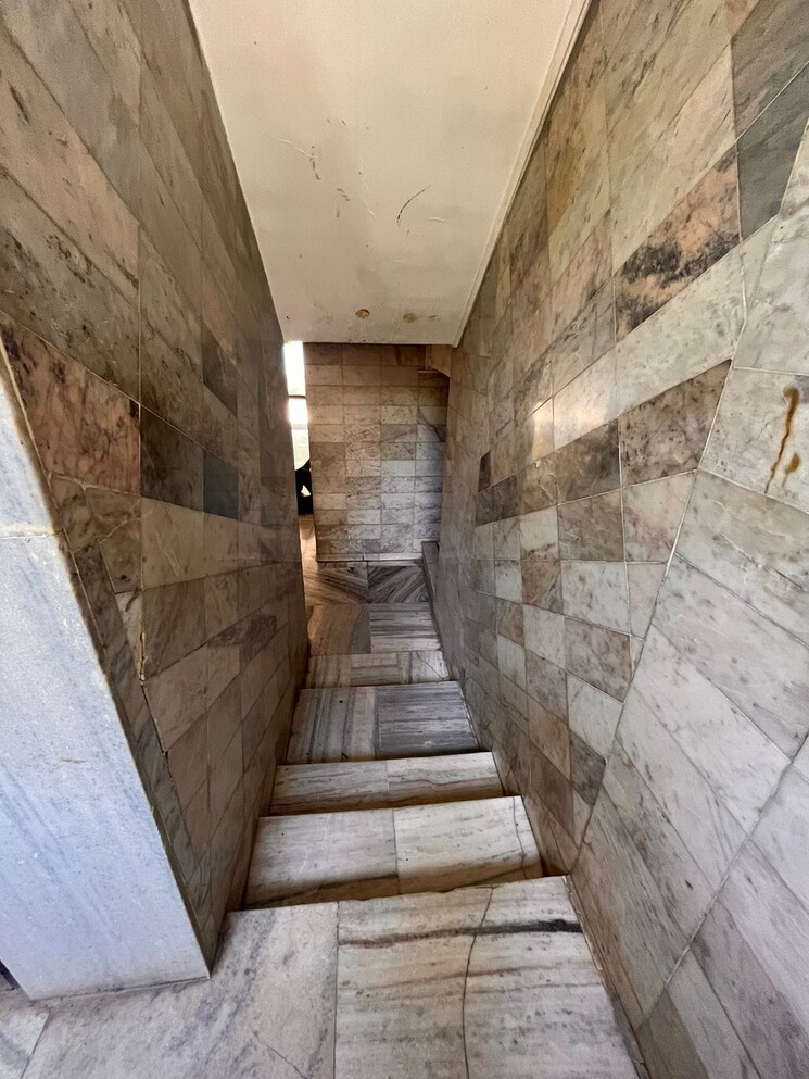 undefined, juhu 2 Bedroom 1400 Sq.Ft. Apartment In Juhu Mumbai 7719402