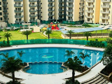Swimming Pool in 4 BHK Penthouse at Azeagaia Botanica, Vrindavan Yojna – for Sale