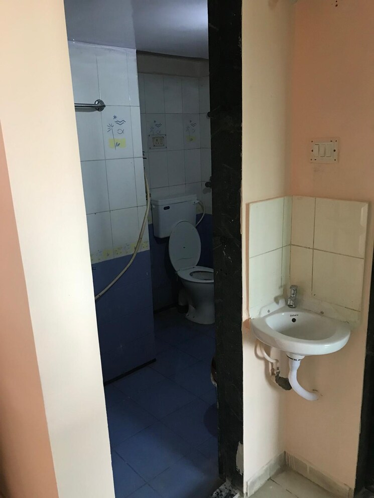 Bathroom, akruti-matoshree-park 1 Bedroom 600 Sq.Ft. Apartment In Bhandup East Mumbai 7719757