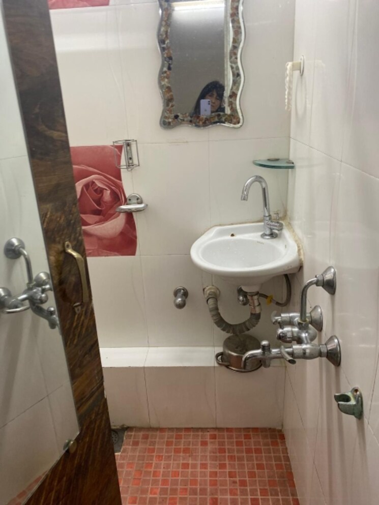 Bathroom, akme-palace 1 Bedroom 500 Sq.Ft. Apartment In Marine Lines Mumbai 7720031