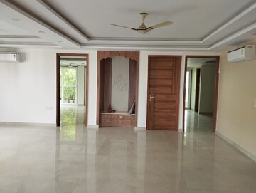 Room in 3.5 BHK Builder Floor at Palam Vihar Residents Association, Palam Vihar – for Sale