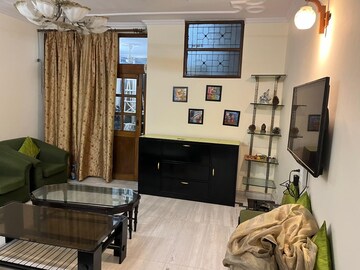 Team Area in 2 BHK Builder Floor at Lajpat Nagar – for Rent