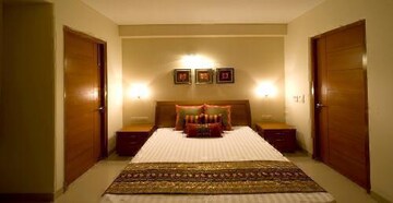 Bedroom in 6+ BHK Independent House at Sector 71 – for Sale