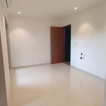 Room in 2 BHK Apartment at Mahaavir Exotique, Rohinjan – for Sale