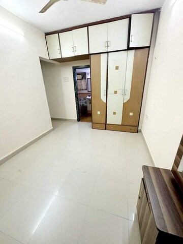 Room in 1 BHK Apartment at Atul Blue Empire, Kandivali West – for Sale