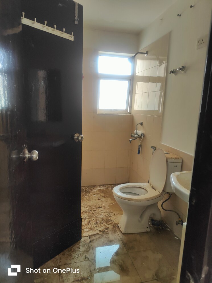 Bathroom, sare-home 3 Bedroom 1200 Sq.Ft. Apartment In Sector 92 Gurgaon 7720579