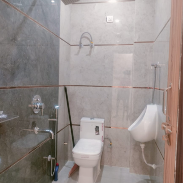 रेसिडेंशियल बिल्डर फ्लोर वर्ग फुट फॉर रेंट इन सेक्टर 15आई गुड़गांव  7720606