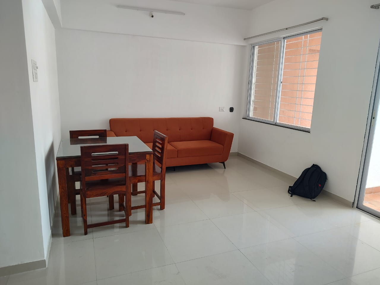 2 BHK Apartment For Rent in Archana Kohinoor Glory