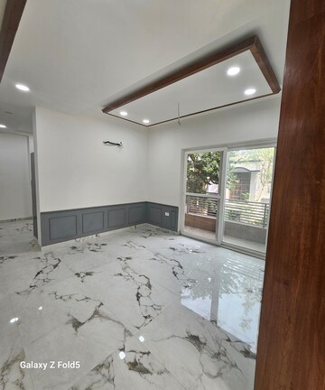 Furnished Amenities in 4 BHK Builder Floor at Sector 28 – for Sale