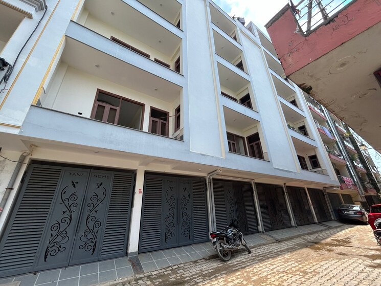 Exterior View, sector 105 3 Bedroom 900 Sq.Ft. Builder Floor In Sector 105 Gurgaon 7721259